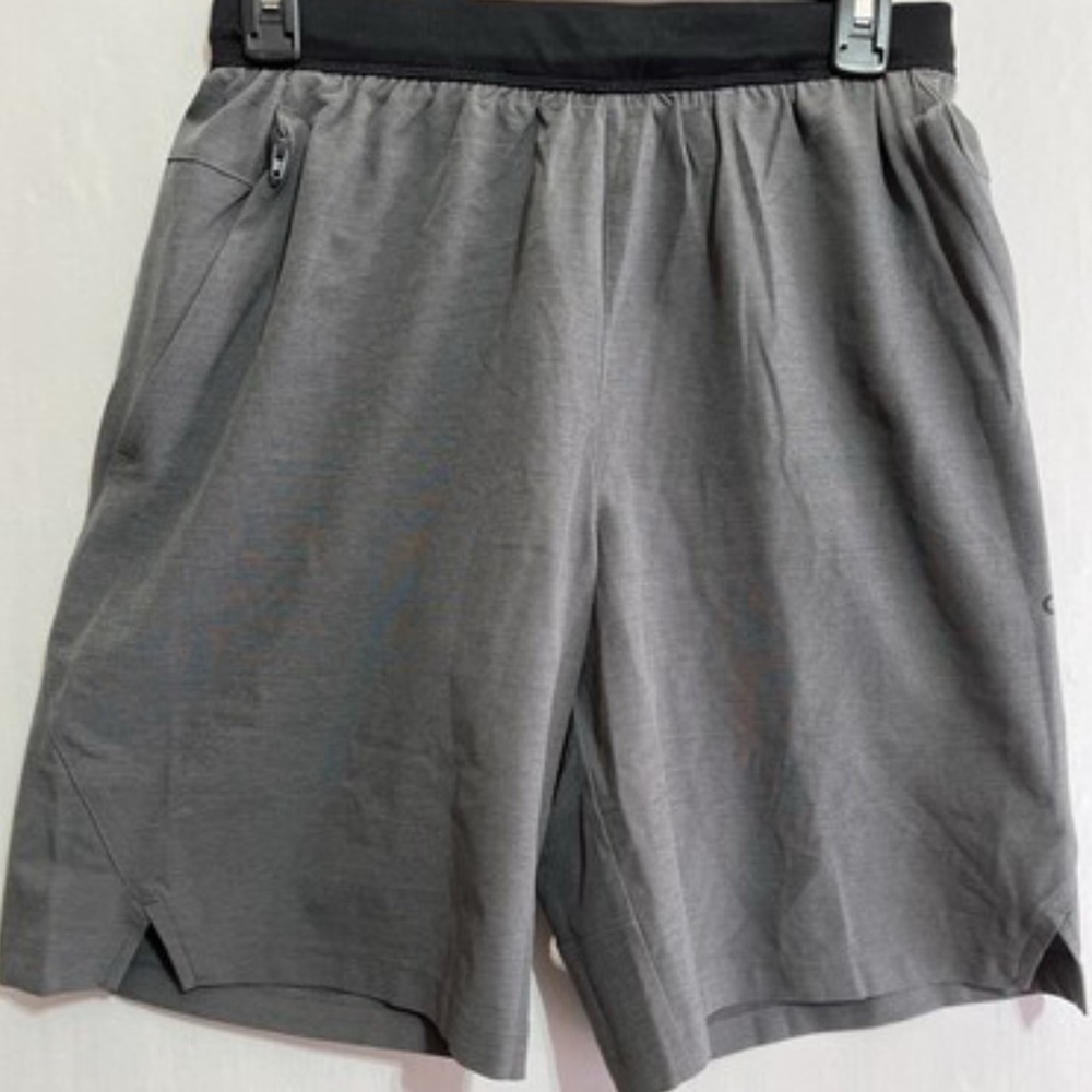 ADIDAS AXIS WOVEN SHORTS MEN’S GRAY SIZE M ATHLETIC ACTIVEWEAR